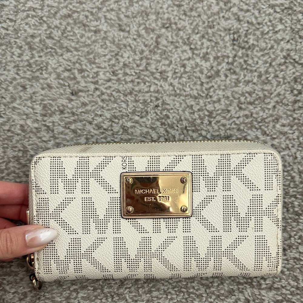 Michael Kors Beige Monogram Wallet